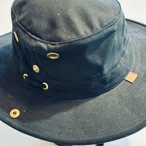 Tilley Classic T3 Hat, Size 7 1/8” Navy Blue